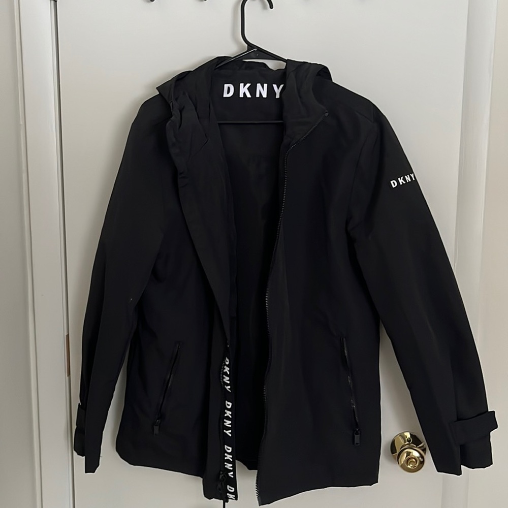 Black water resistant mens jacket